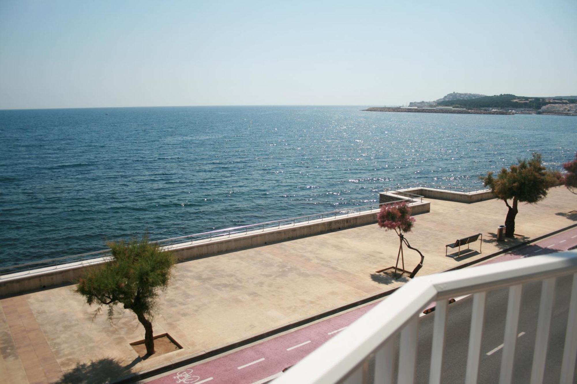 Rallye Hotel L'Escala Exterior photo